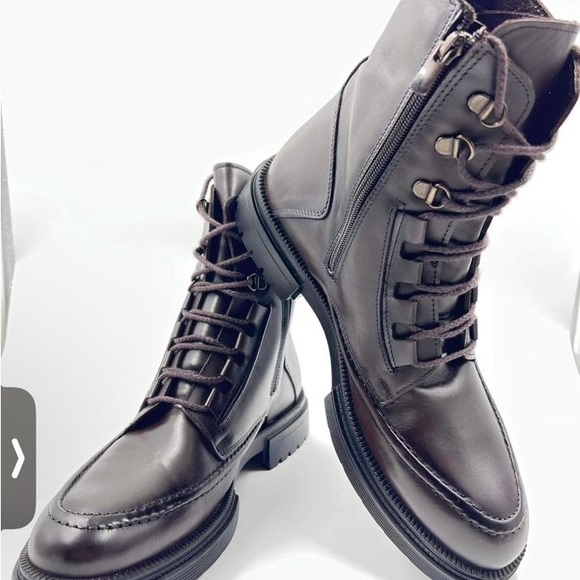 Old school shoe - Picture 1 of 3